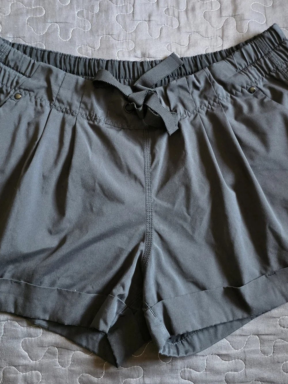 lululemon athletica lightweight athletic